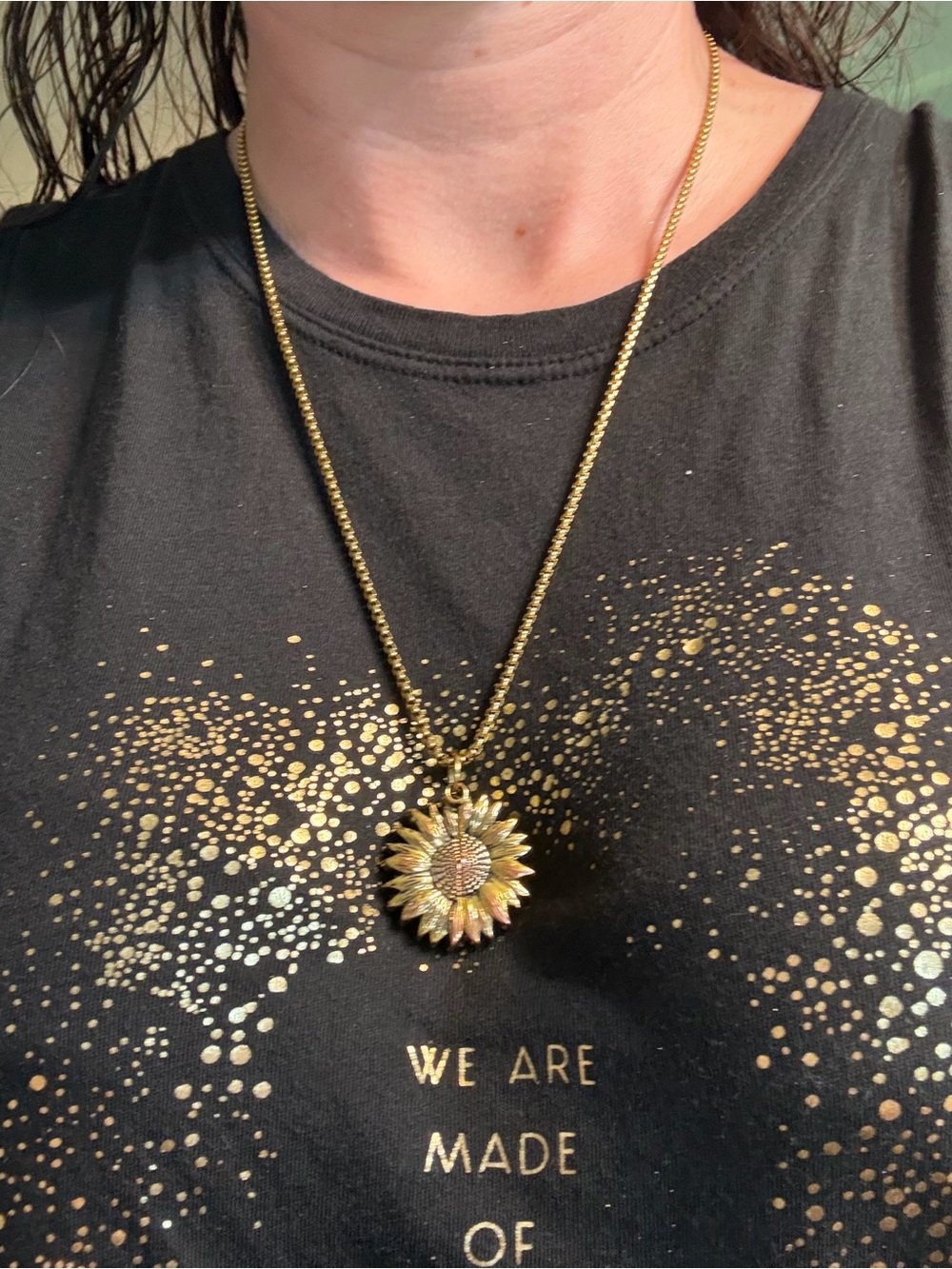 Gold Sunflower Pendant Necklace - Women's Fashion Jewelry